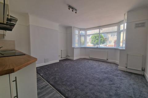 2 bedroom apartment for sale, Beaconsfield Avenue, Hampshire PO6