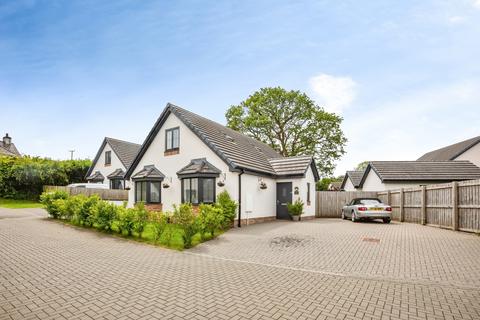 3 bedroom bungalow for sale, Cwrt Dolwerdd, Pembrokeshire SA37