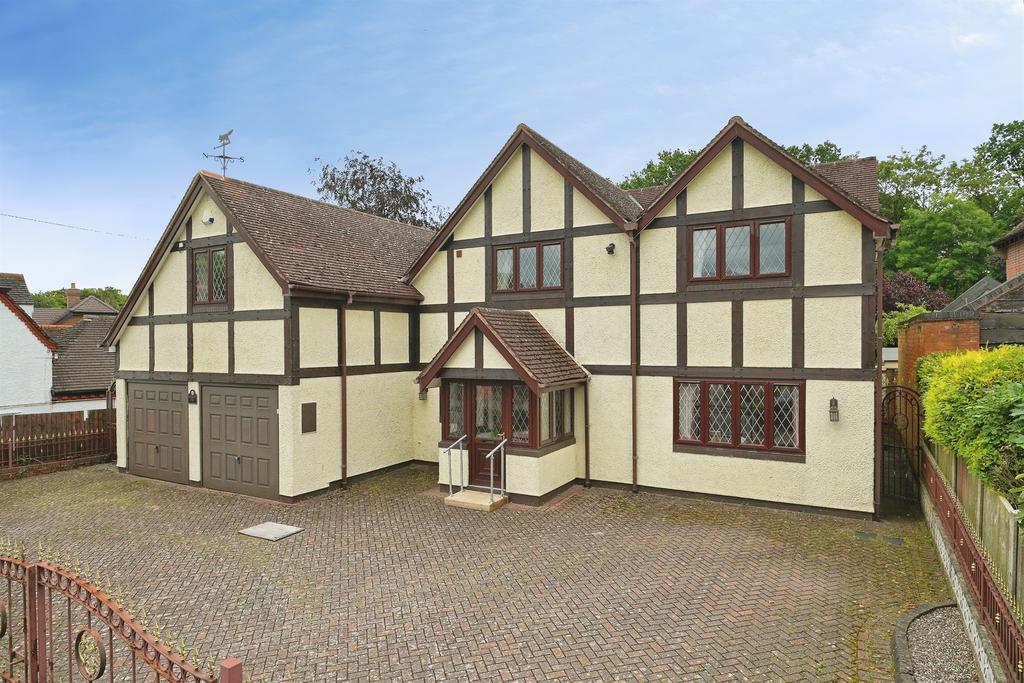 House in Solihull, Ulverley Green - View 2