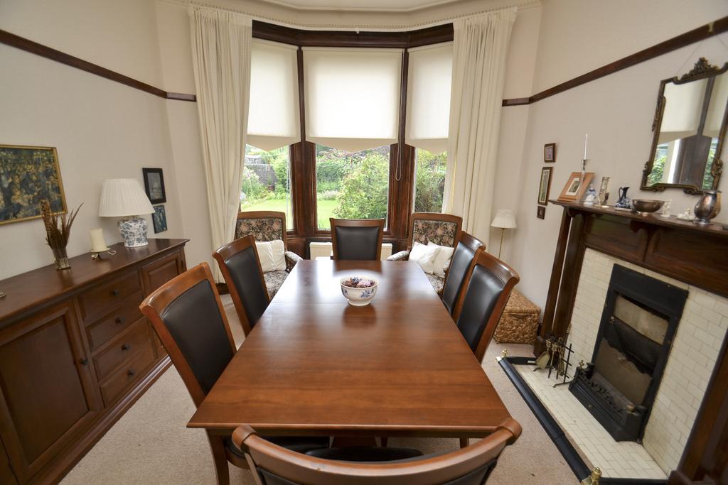 Dining room, fireplace