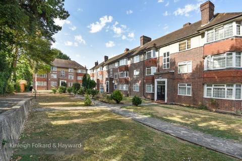 Winchmore Hill Road, Winchmore Hill, London, N21