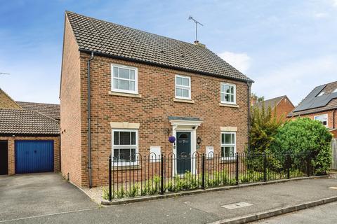 4 bedroom detached house for sale, Chelsea Road, Aylesbury