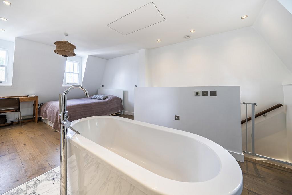 En suite bedroom, en suite
