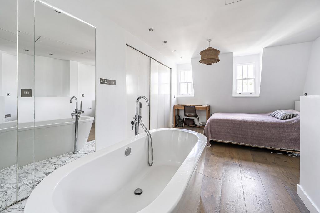 En suite bedroom, en suite
