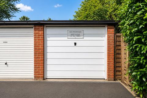 2 bedroom maisonette for sale, Charters Lane, Sunninghill, Ascot, Berkshire, SL5