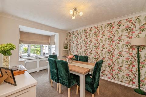 4 bedroom detached house for sale, Frerichs Close, Wickford, SS12