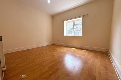2 bedroom apartment to rent, Francis Road, London, E10