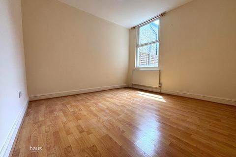 2 bedroom apartment to rent, Francis Road, London, E10