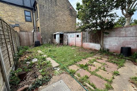 2 bedroom apartment to rent, Francis Road, London, E10