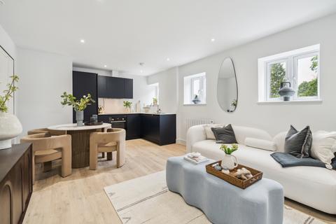 2 bedroom apartment to rent, Market Place Chalfont St Peter SL9