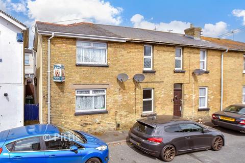 2 bedroom end of terrace house for sale, George Street, Sandown PO36