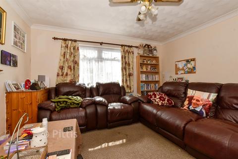 2 bedroom end of terrace house for sale, George Street, Sandown PO36