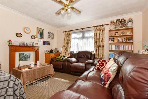 2 bedroom end of terrace house for sale, George Street, Sandown PO36
