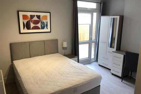 1 bedroom in a house share to rent, Elizabeth Way, Cambridge CB4