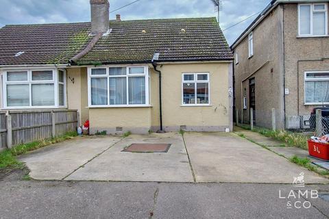 2 bedroom semi-detached bungalow for sale, Beaumont Avenue, Clacton-On-Sea CO15