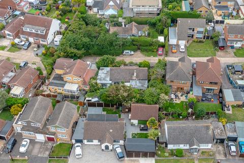 5 bedroom detached bungalow for sale, Woodville Road, Canvey Island SS8