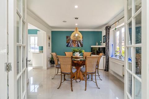 4 bedroom detached house for sale, Bereville Court, Middleton, Milton Keynes