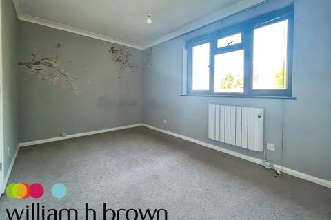 2 bedroom house to rent, Sea King Crescent, COLCHESTER