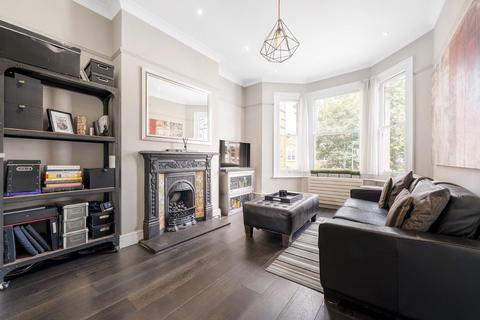 Tremadoc Road, SW4