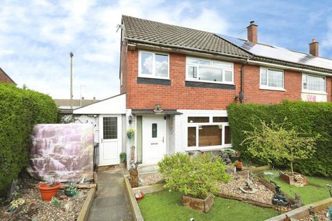 3 bedroom end of terrace house for sale, Brindley Avenue, Winsford, Cheshire, CW7