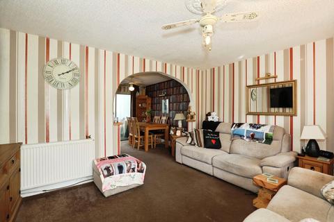 3 bedroom end of terrace house for sale, Brindley Avenue, Winsford, Cheshire, CW7