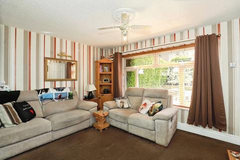 3 bedroom end of terrace house for sale, Brindley Avenue, Winsford, Cheshire, CW7