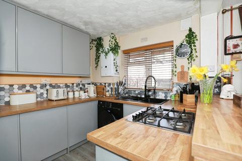 3 bedroom end of terrace house for sale, Brindley Avenue, Winsford, Cheshire, CW7