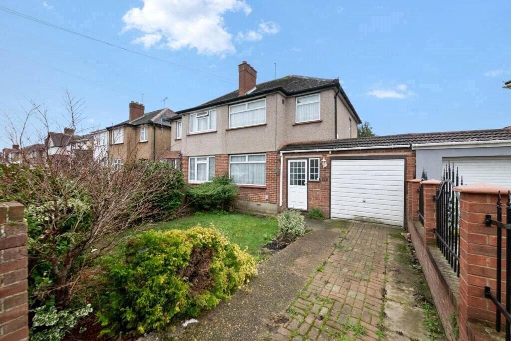 Detached house exterior, garage
