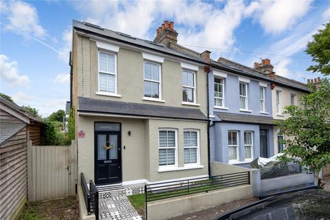 Royal Road, Teddington