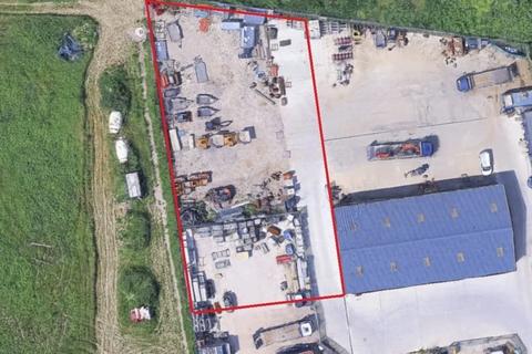 Land to rent, Crews Hl Enfield EN2 9DY