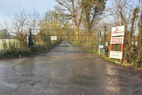 Land to rent, Crews Hl Enfield EN2 9DY