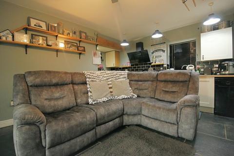 2 bedroom terraced house for sale, Beacon Road, Wibsey, Bradford, BD6