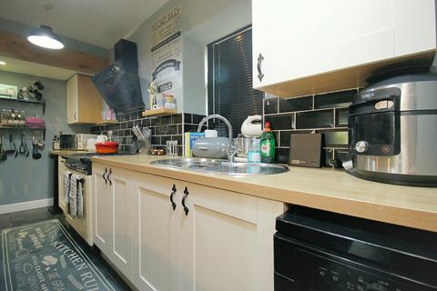 2 bedroom terraced house for sale, Beacon Road, Wibsey, Bradford, BD6