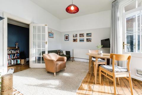 2 bedroom flat for sale, Glengall Road, WOODFORD GREEN, Essex, IG8