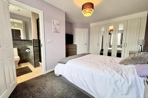 4 bedroom semi-detached house for sale, Silverwood Road, Woolley Grange, Barnsley