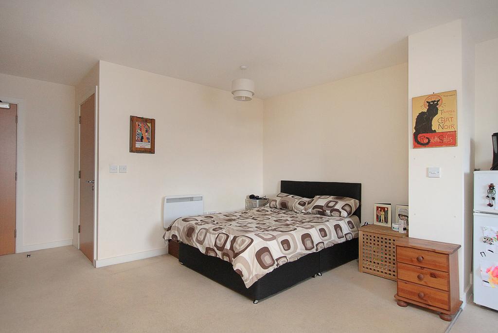 Apartment in Sheffield, South Yorkshire - View 5
