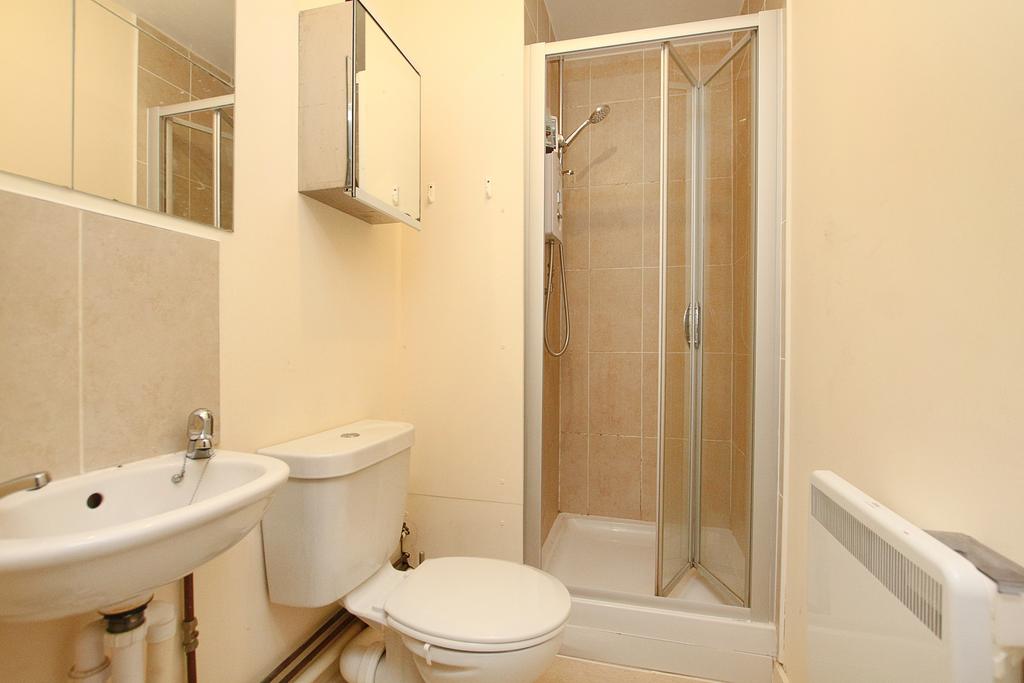 Apartment in Sheffield, South Yorkshire - More