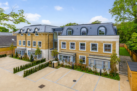 3 bedroom flat for sale, Shalford Lodge, Kingston Hill, Kingston Upon Thames, KT2