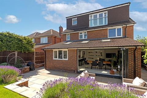 5 bedroom detached house for sale, Toulmin Drive, St. Albans