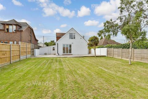 3 bedroom chalet for sale, Cliff Gardens, Minster-On-Sea, Kent