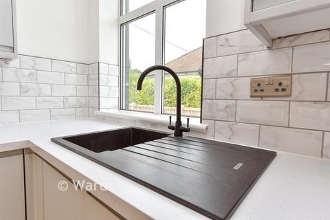 3 bedroom chalet for sale, Cliff Gardens, Sheerness ME12