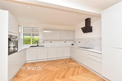 3 bedroom chalet for sale, Cliff Gardens, Sheerness ME12