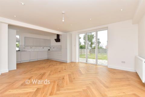 3 bedroom chalet for sale, Cliff Gardens, Sheerness ME12