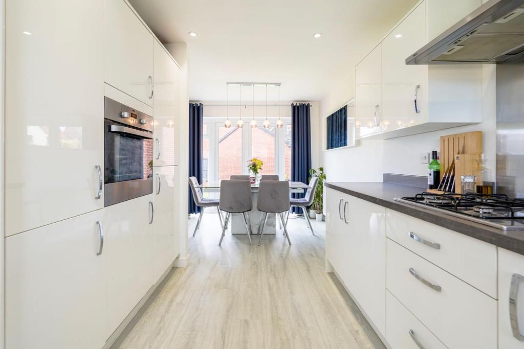 Rowchester Way, Holystone, Newcastle Upon Tyne - View 4