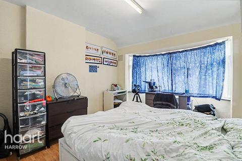 Portland Crescent, Stanmore