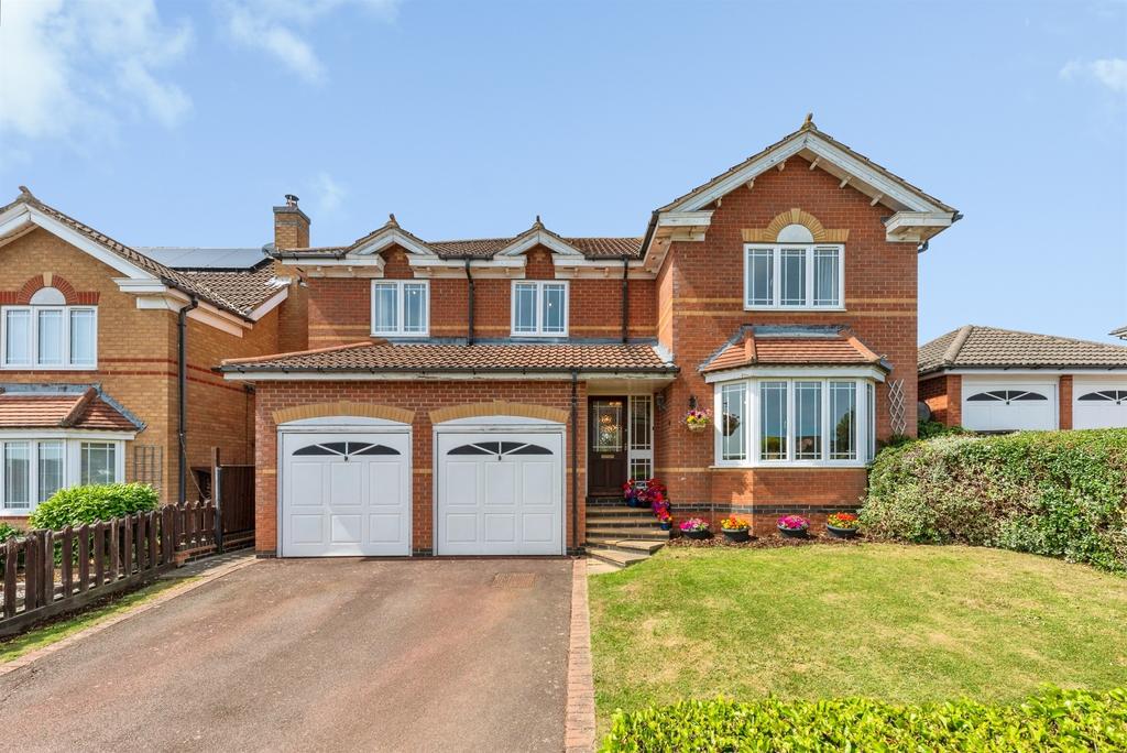 5 bedroom detached house for sale