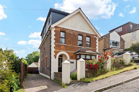 Highfield Road, Caterham, CR3