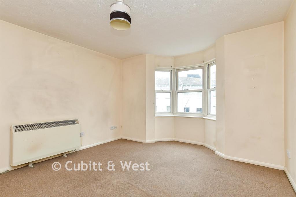 Apartment in Brighton, Round Hill - View 3