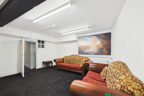 Office to rent, 24 West St Dunstable LU6 1SN