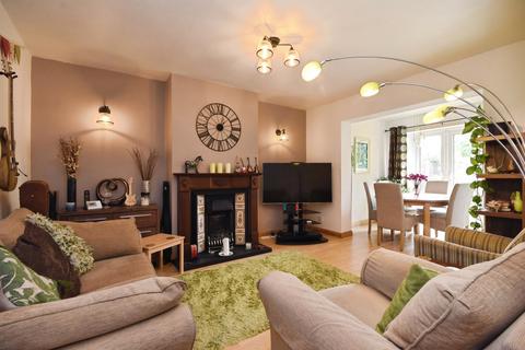 4 bedroom semi-detached bungalow for sale, Hares Chase, Billericay